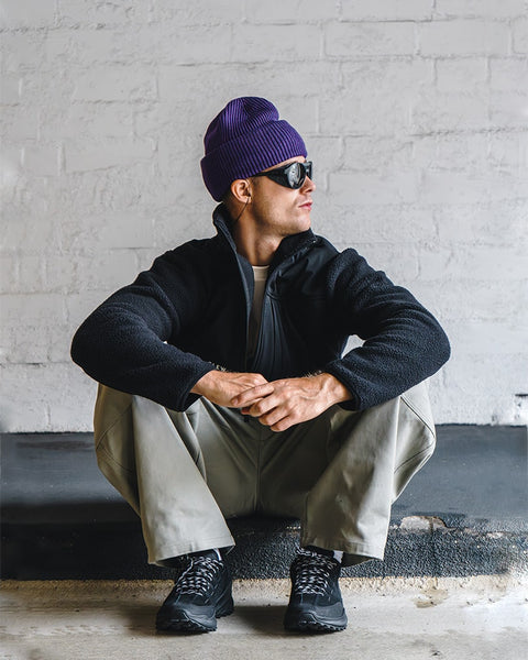 long_fit_beanie_purple_kampagn
